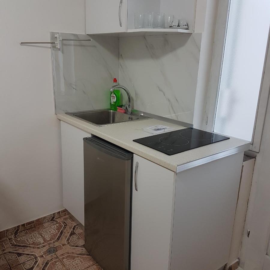 Klent Studio Apartment โปกราเดซ ภายนอก รูปภาพ