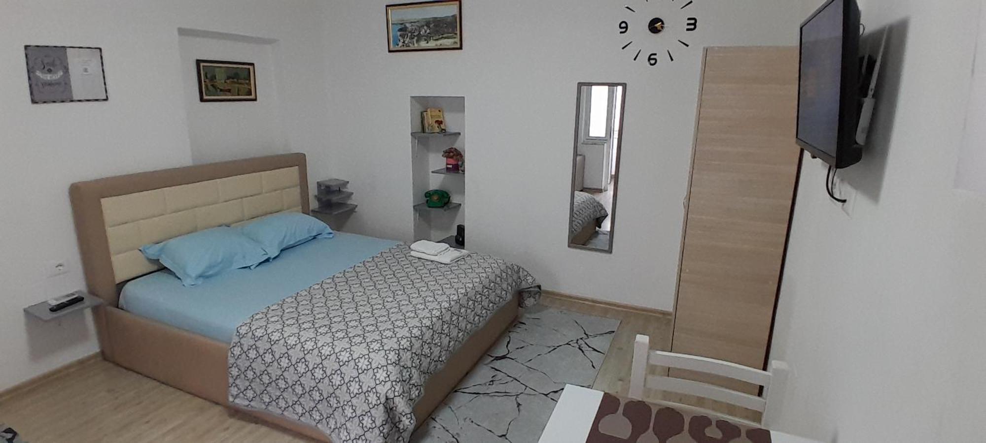 Klent Studio Apartment โปกราเดซ ภายนอก รูปภาพ