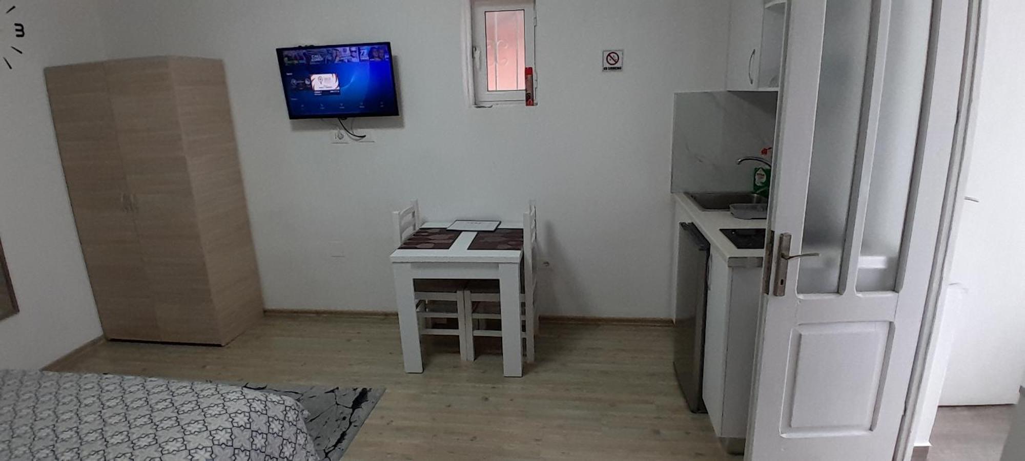 Klent Studio Apartment โปกราเดซ ภายนอก รูปภาพ
